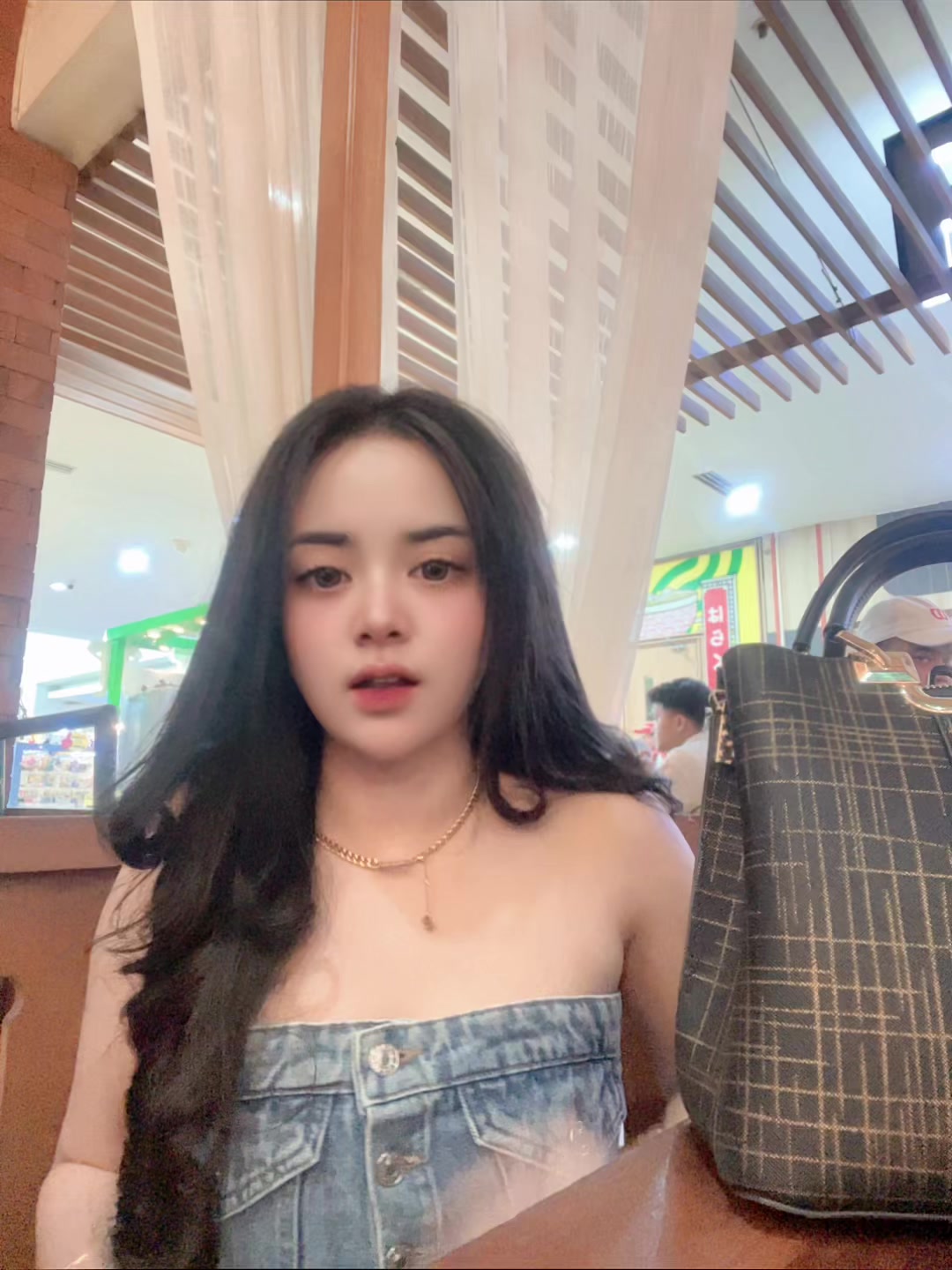@Rindi Antika04