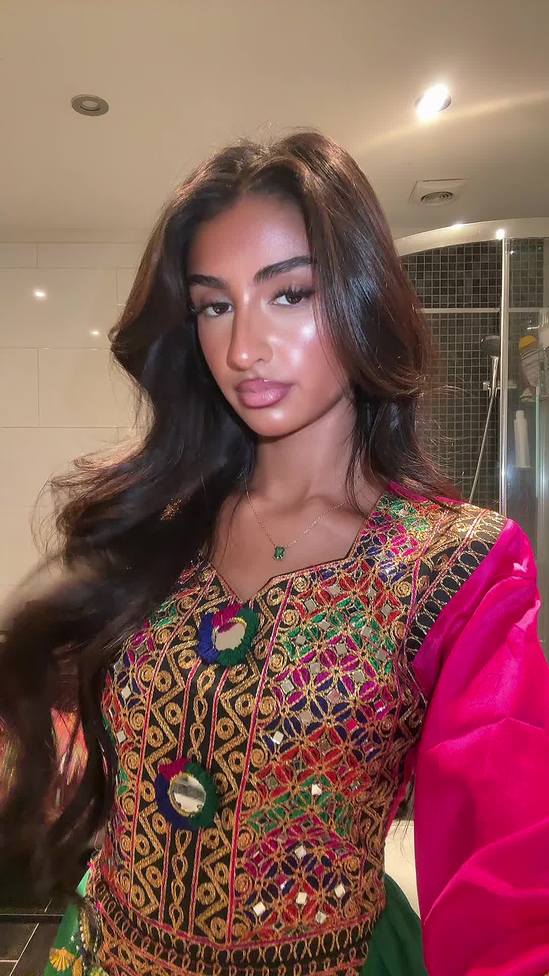 @LUNA LUANA AMIRI