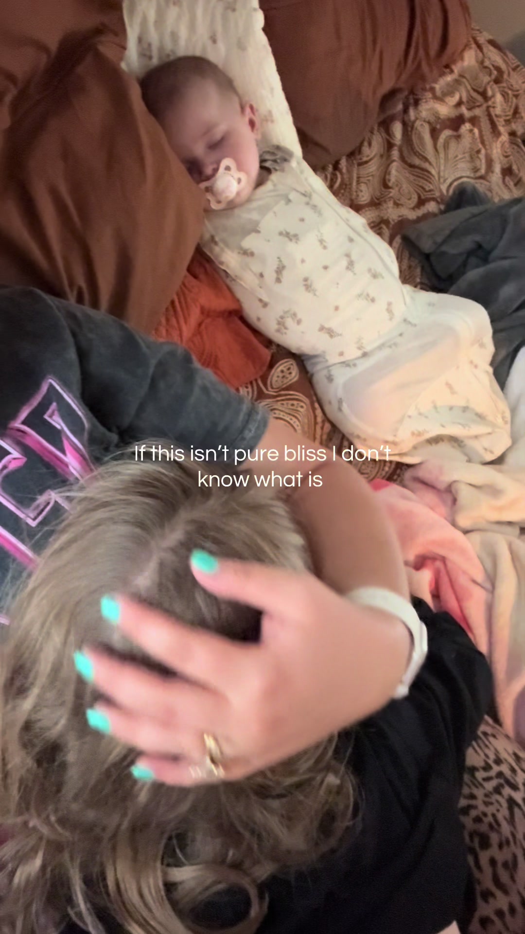 @RaeTaySchae | GIRL MOM 🫶