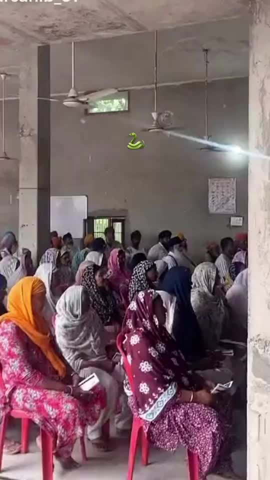 @Yeh Kali Kali ankhe 👀