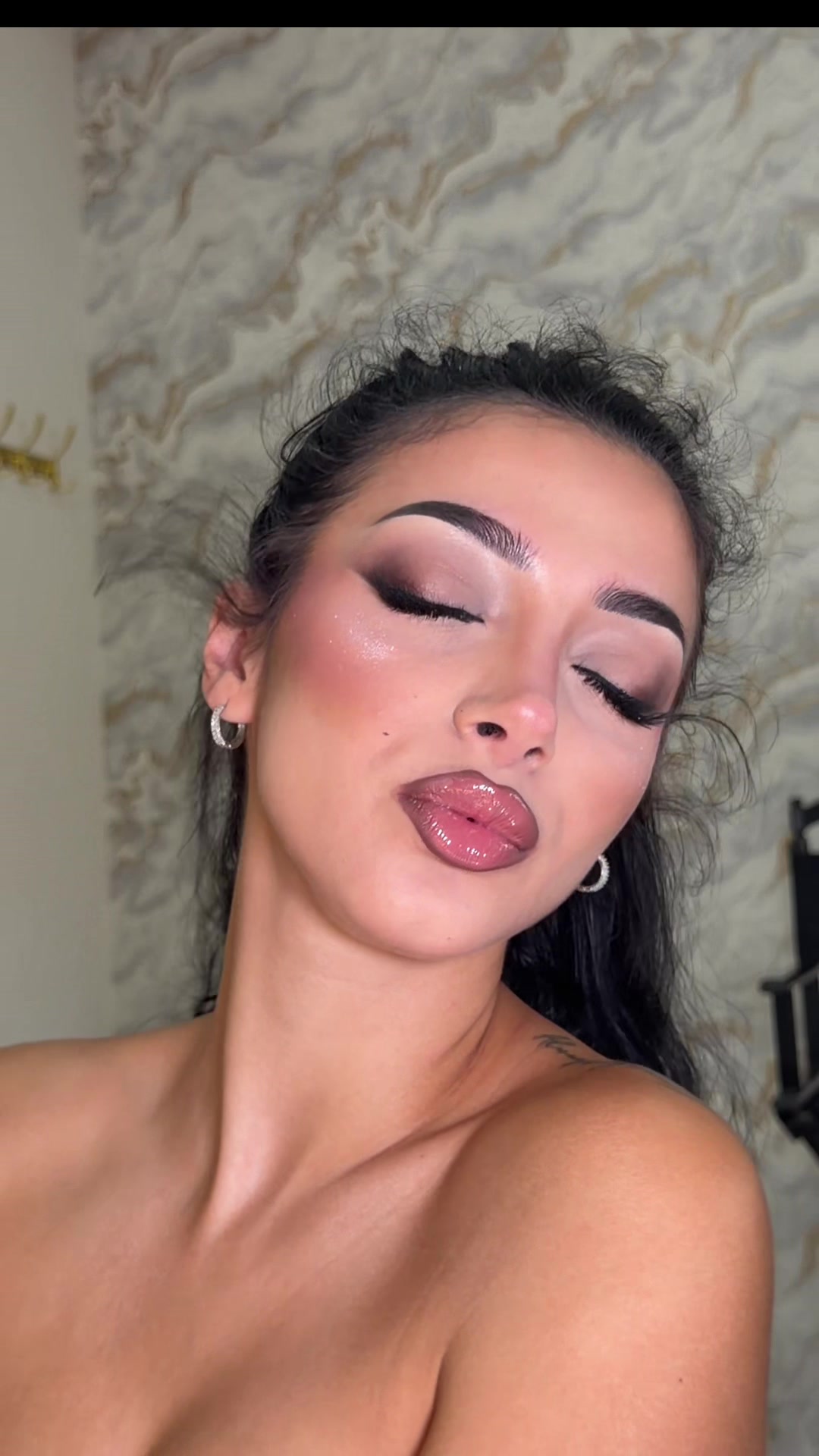 @𝓐𝓰𝓪𝓽𝓪 𝓑𝓮𝓪𝓾𝓽𝔂