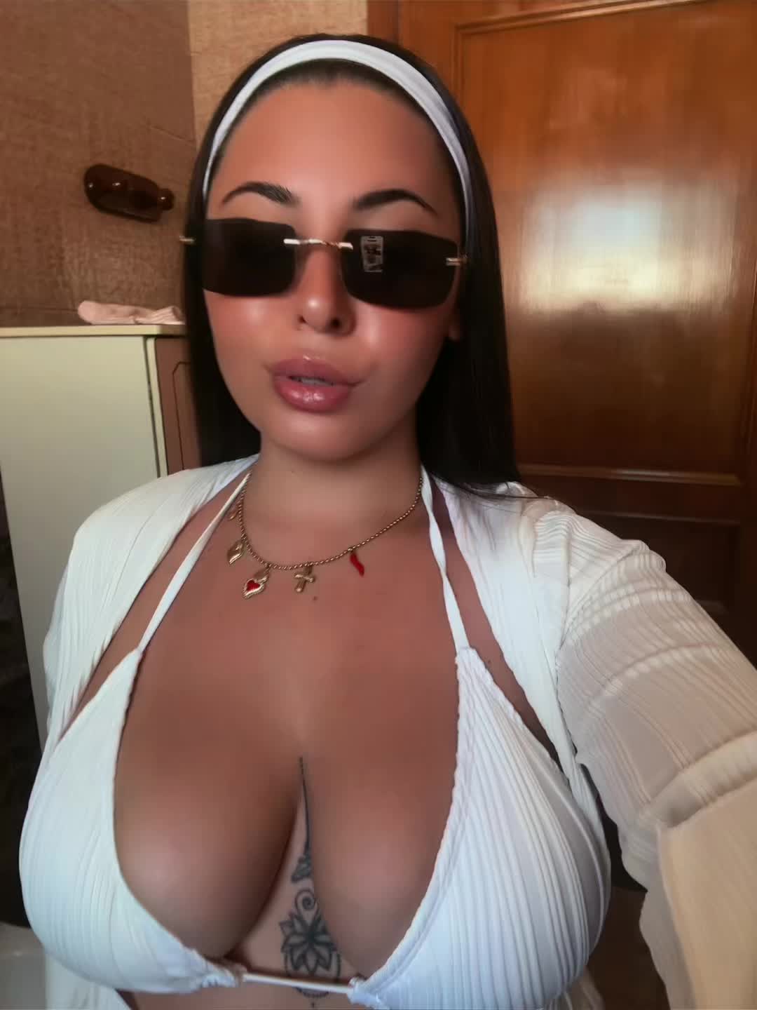@AngelaAnatriello