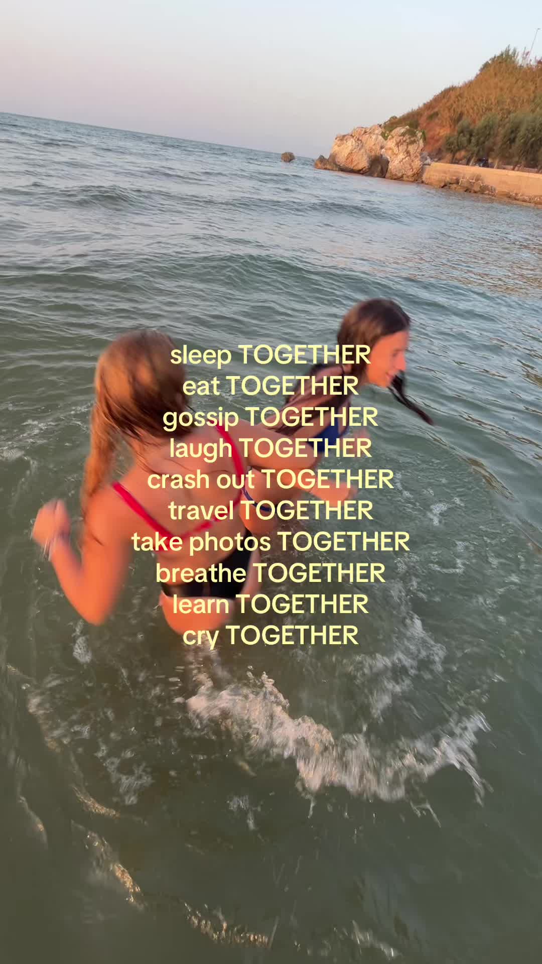 @Twin bitches👯♀️
