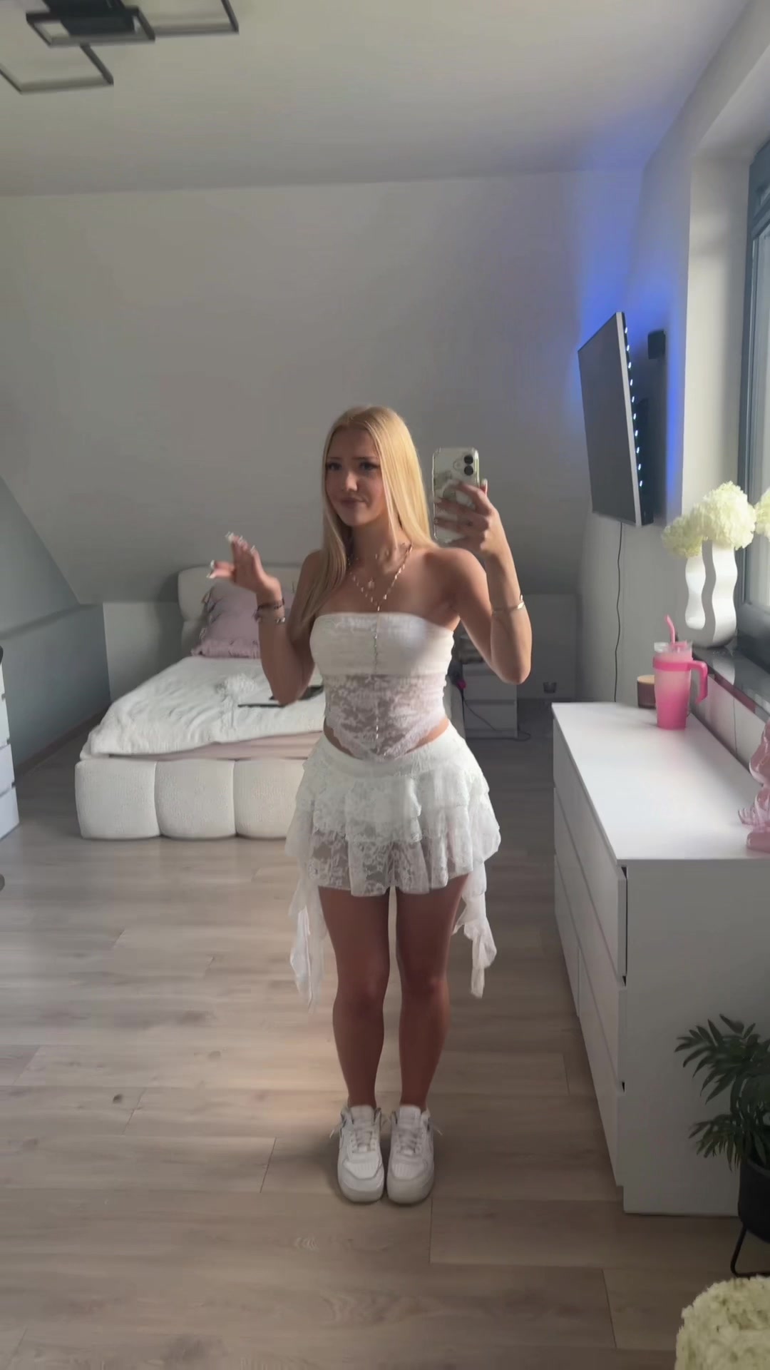 @ig:maddziia.x