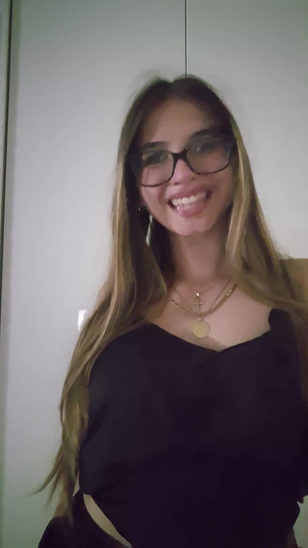 @𝒗𝒆𝒓𝒐𝒏𝒊𝒌𝒊_