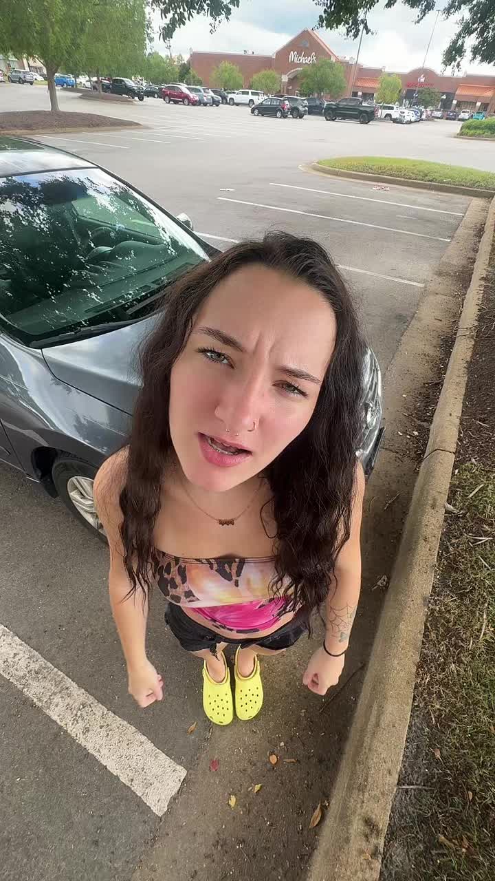 @Layna
