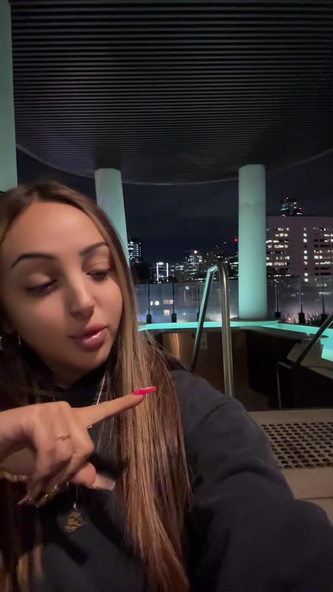 @naelleostra
