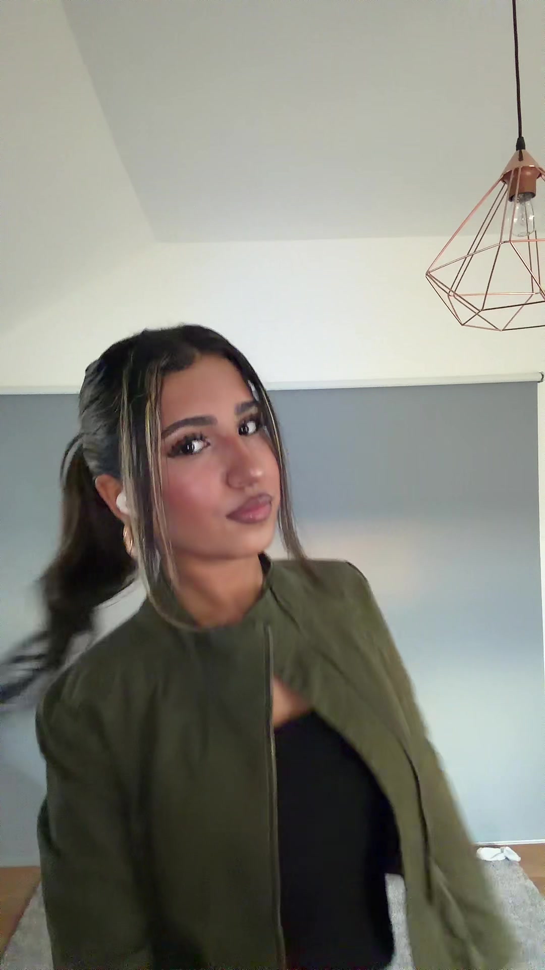 @y