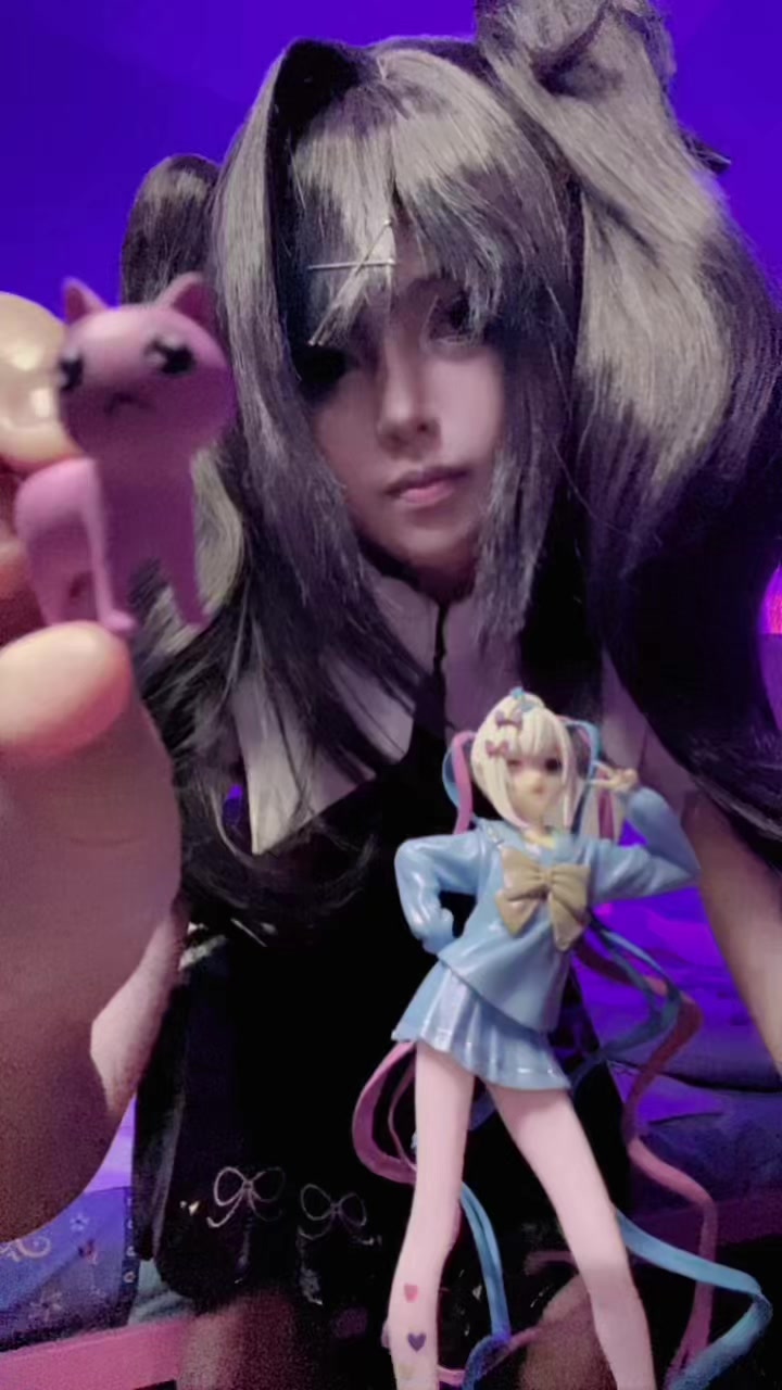 @YURI.