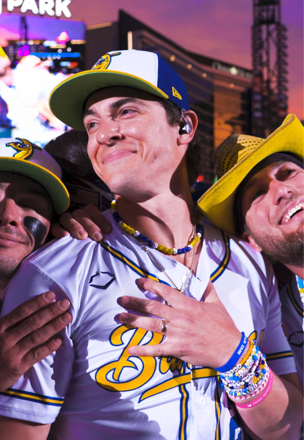 @thesavbananas