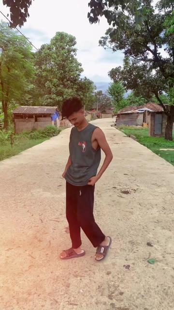 @KTM boy  o7 king 👑👩&zwj;💻
