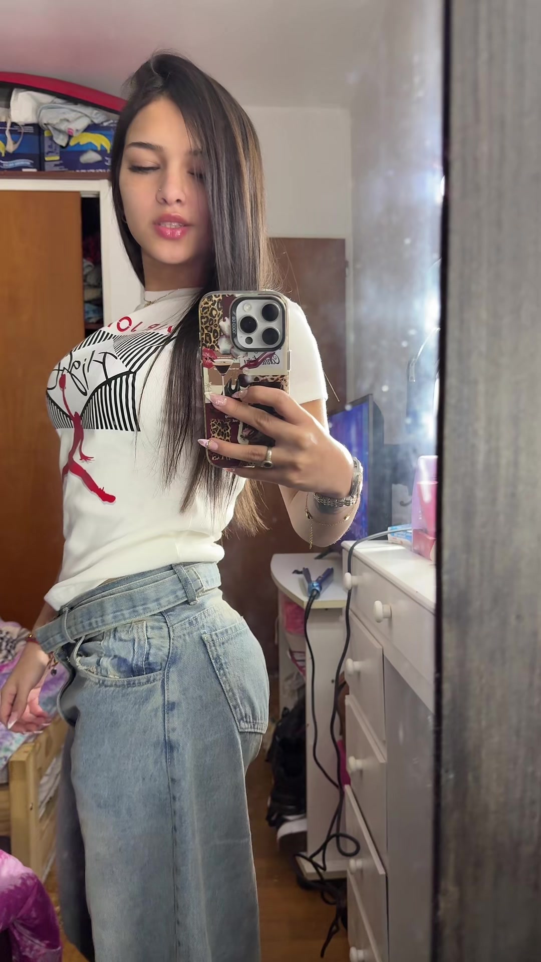 @♛