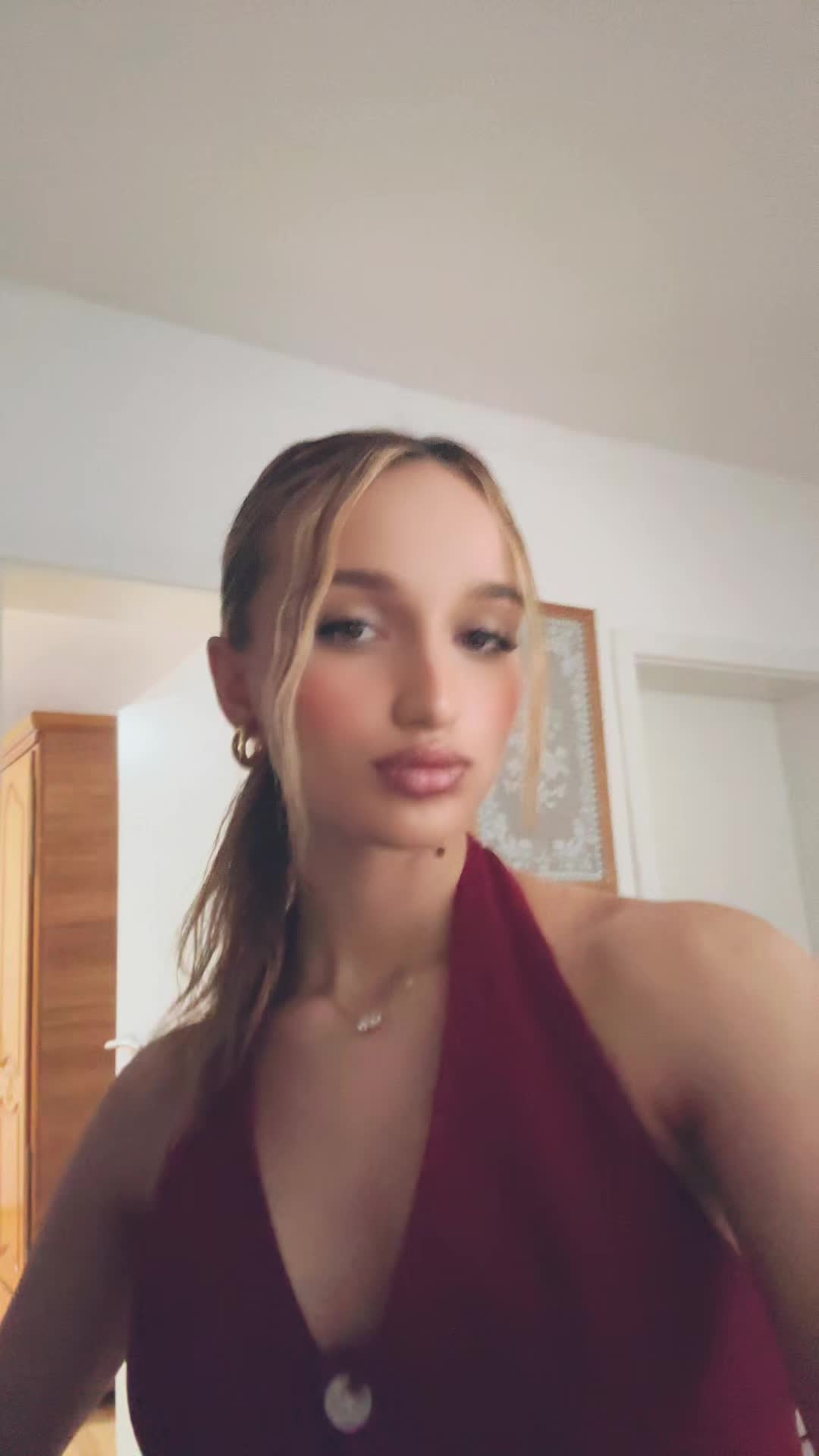@𝑬𝒓𝒏𝒊𝒔𝒂