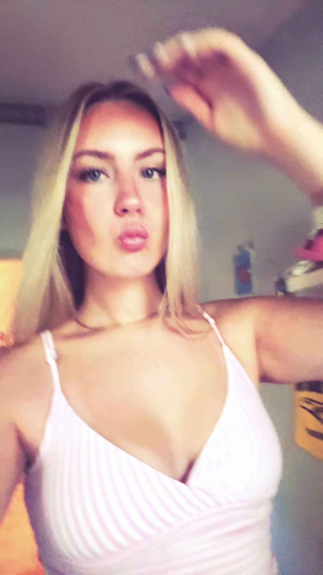 @🫧🌅🪸☀️🐚