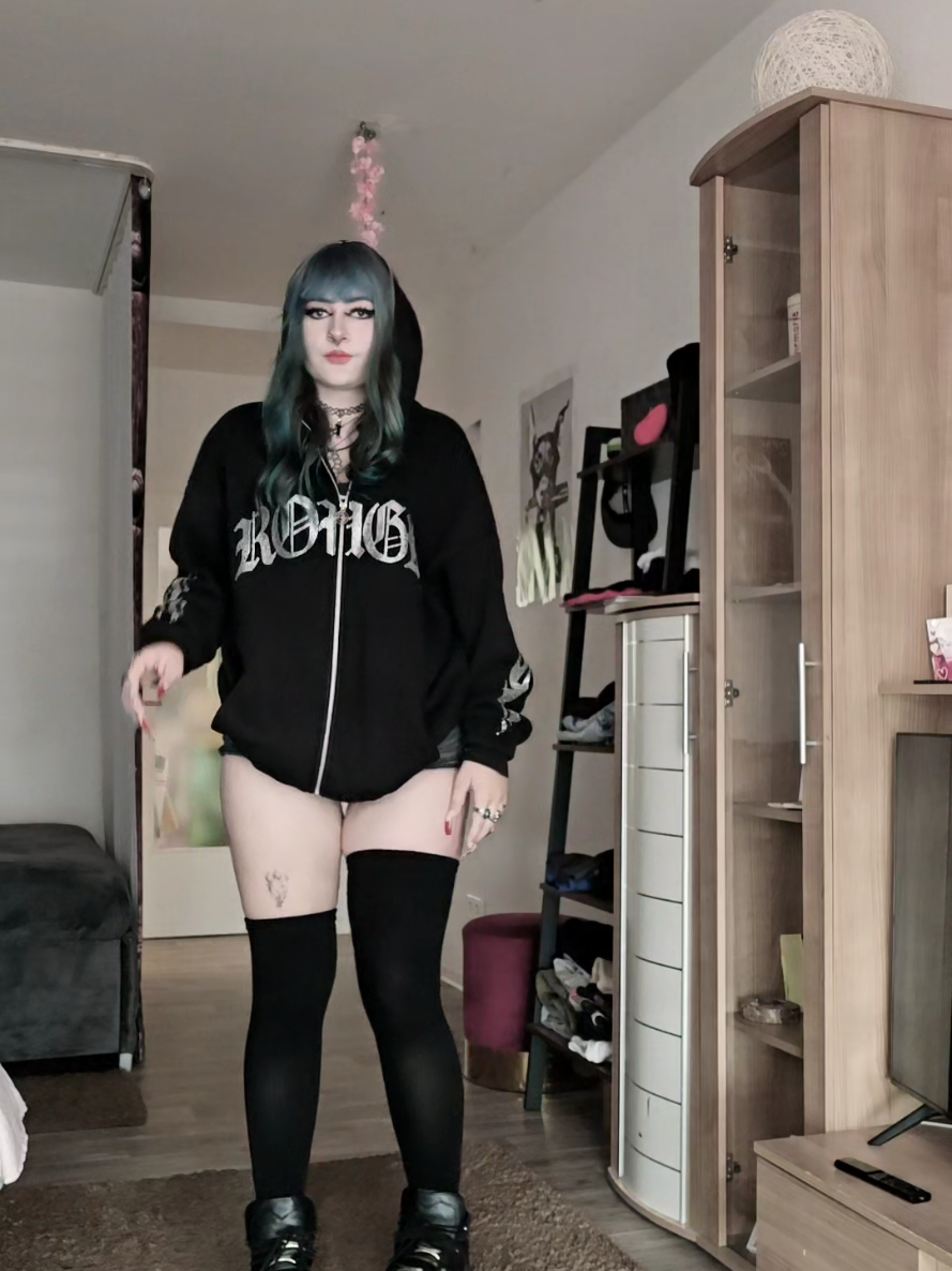 @𝑘𝑢𝑟𝑜𝑚𝑖🧚&zwj;♀️🔮