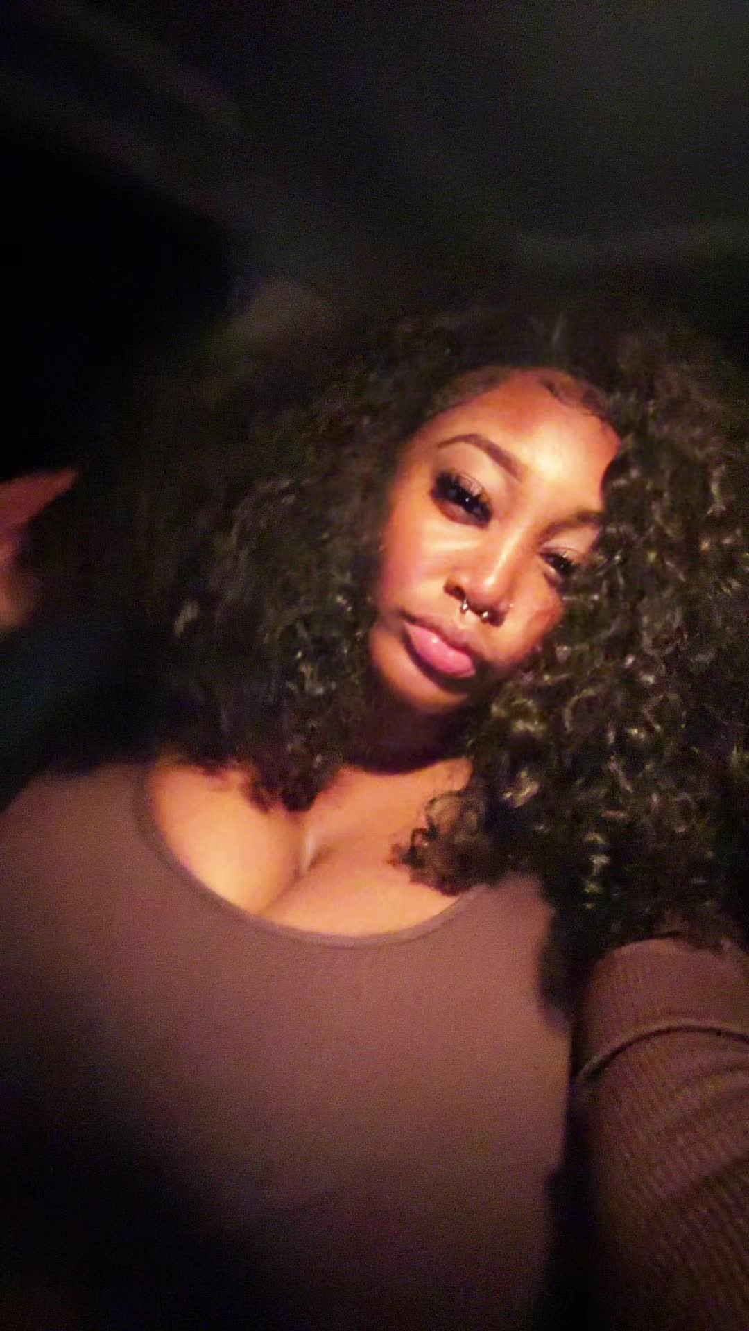 @ebony bih