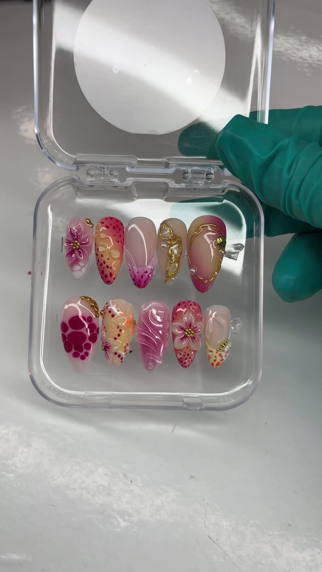 @ethernails_