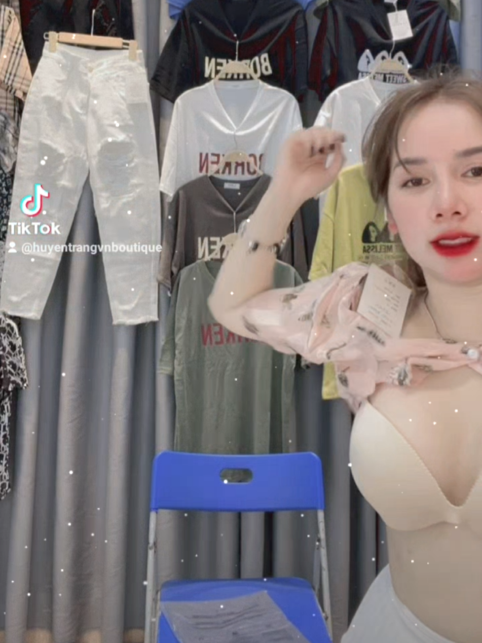 @Huyền Trang