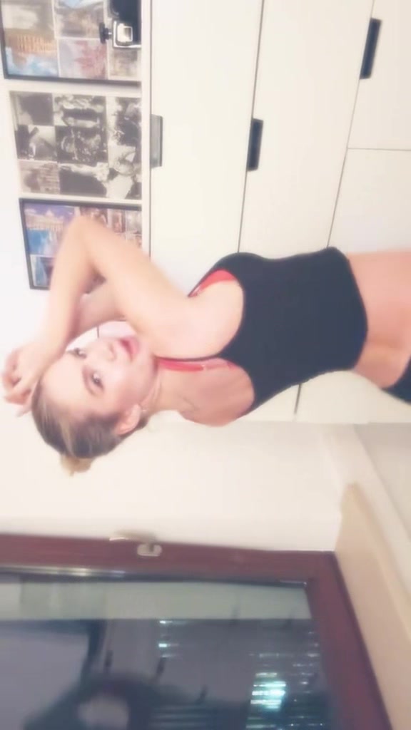 @zlukablondie