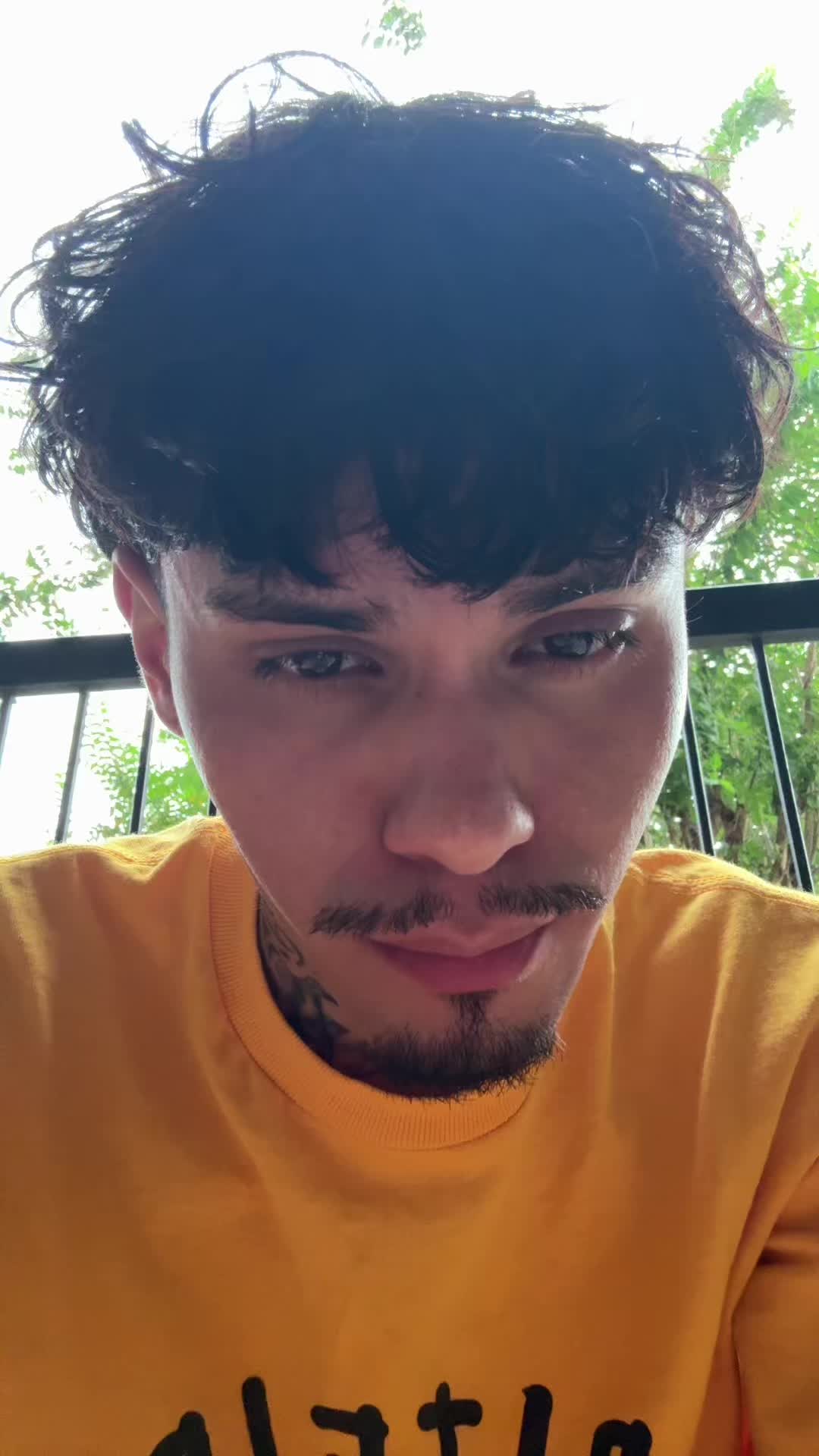 @e