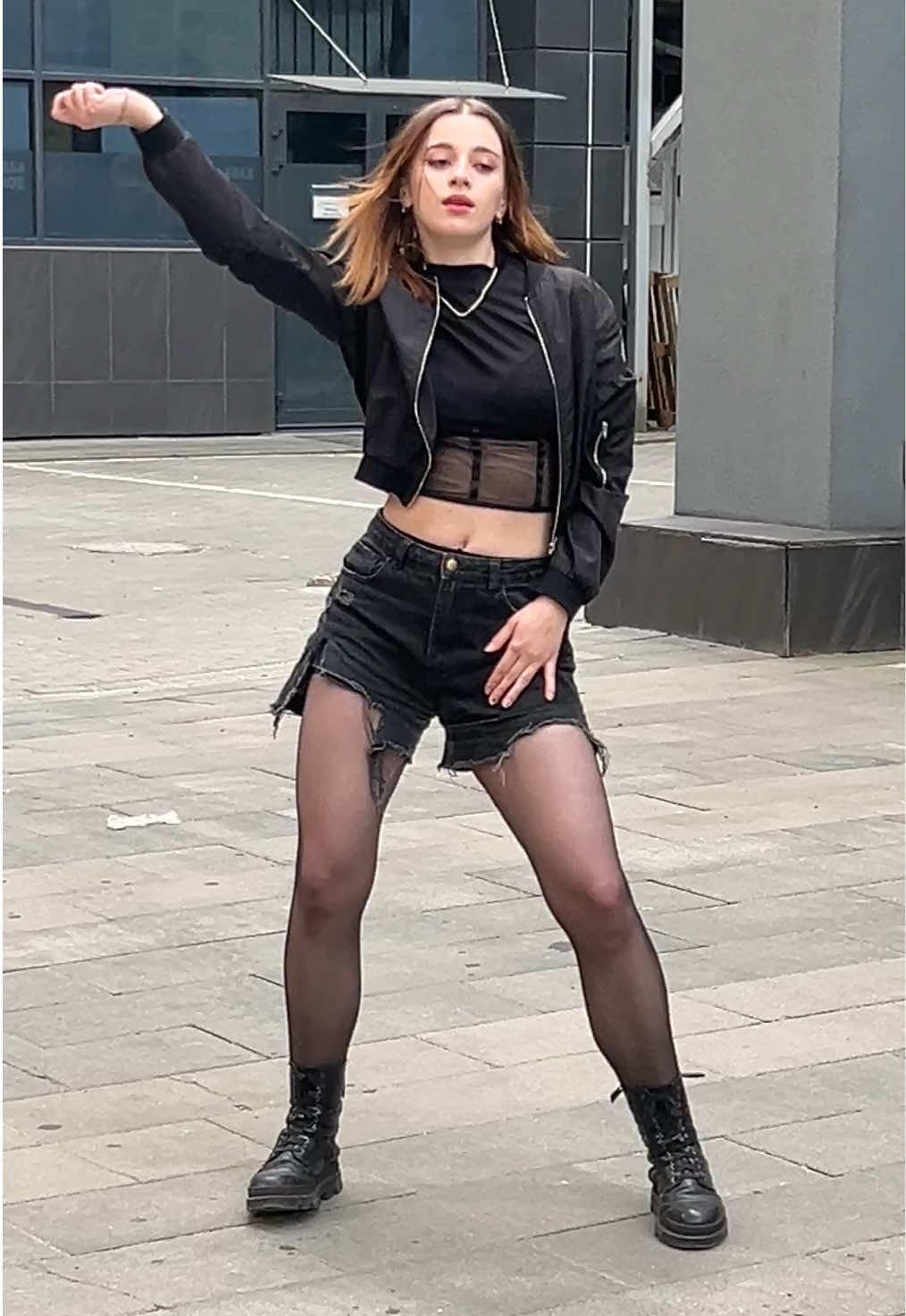 @v_tori