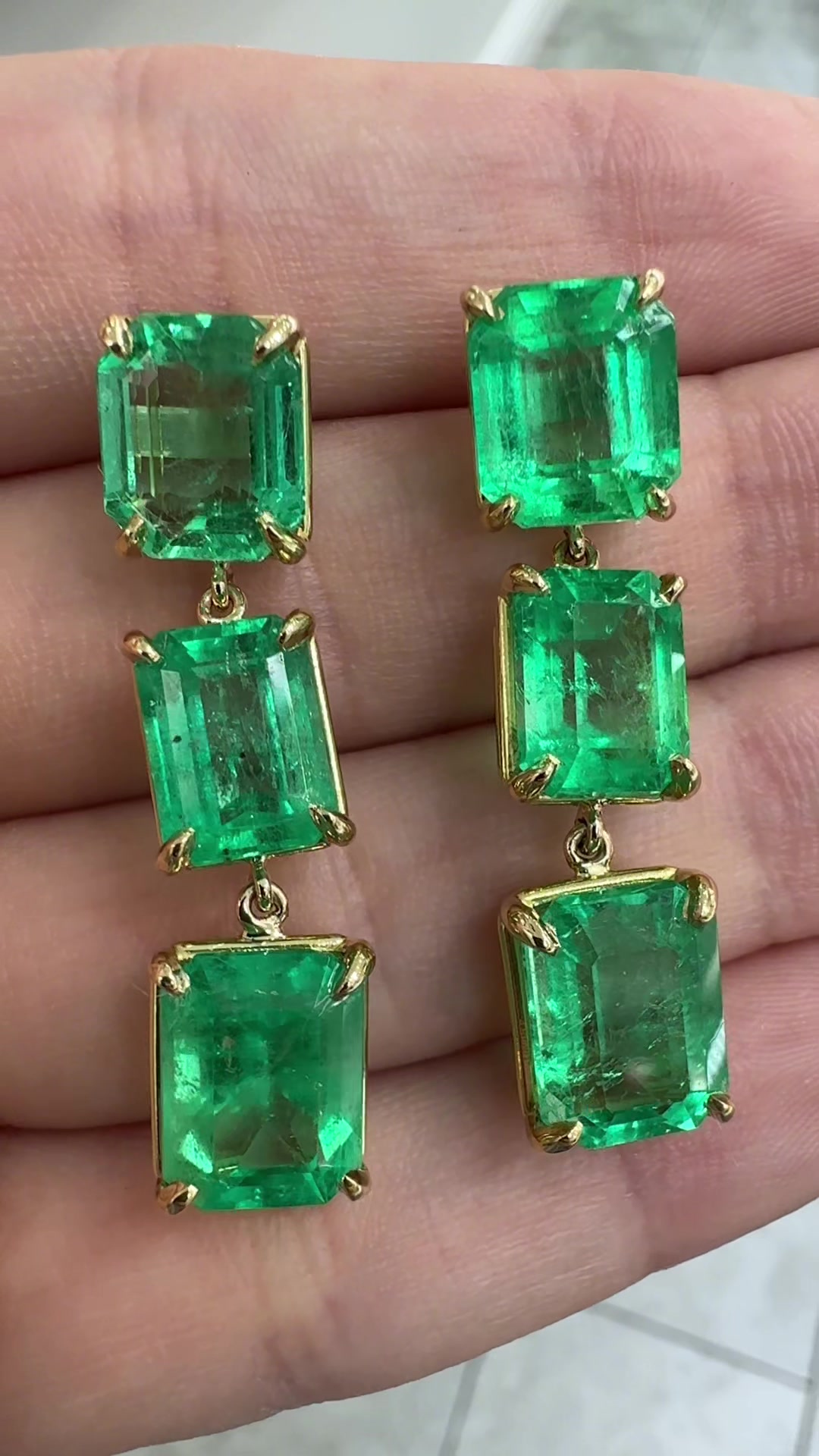 @JR Colombian Emerald