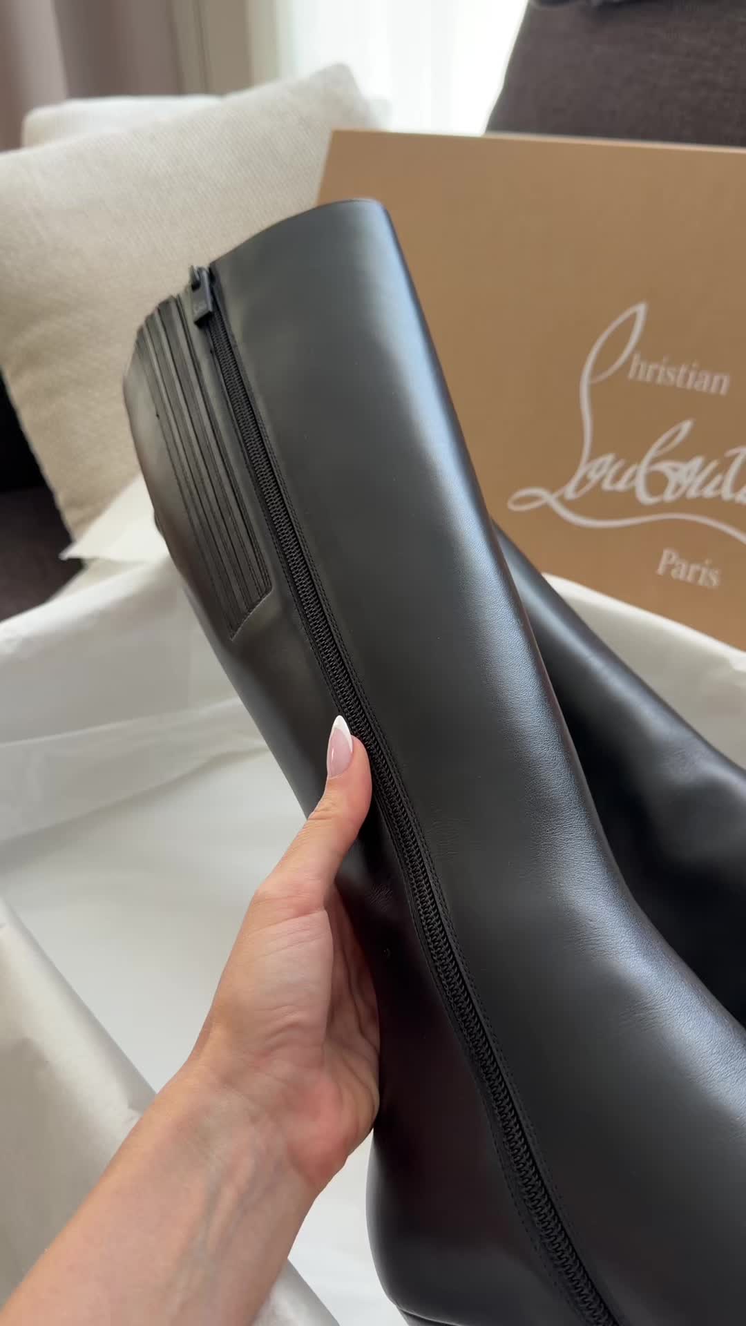 @DOMME🖤🕷️👢