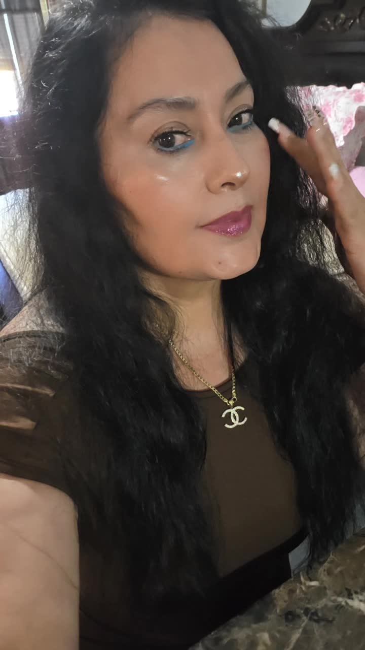 @BELLA🍑MARII👑
