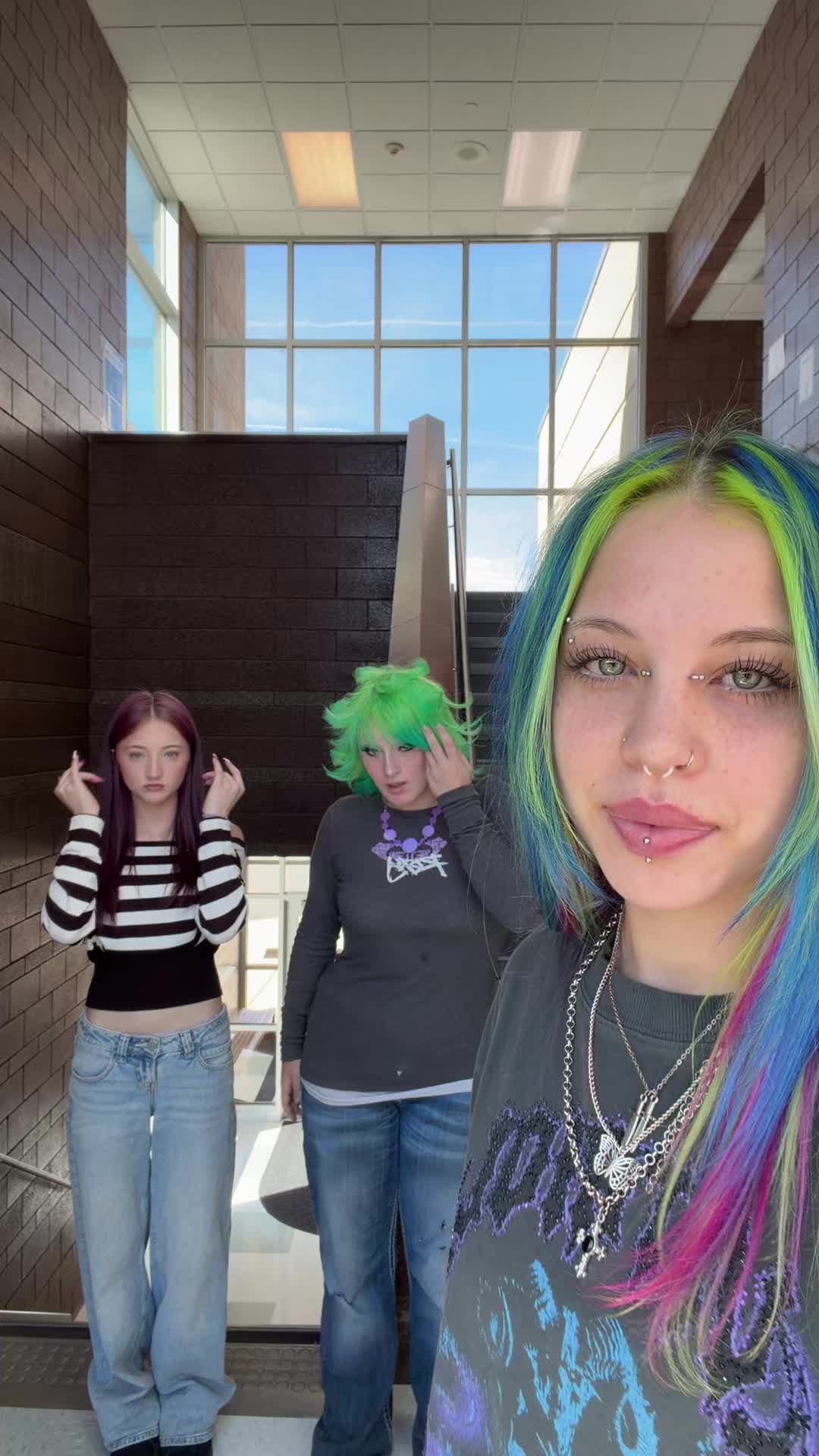 @..