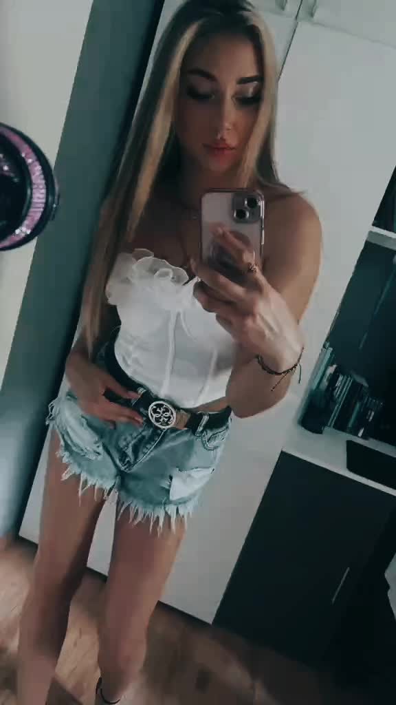 @𝓜𝔂𝓷𝓲𝓪 🦋🐭