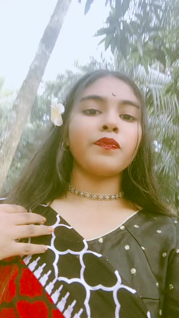 @মায়াবতী😊😅