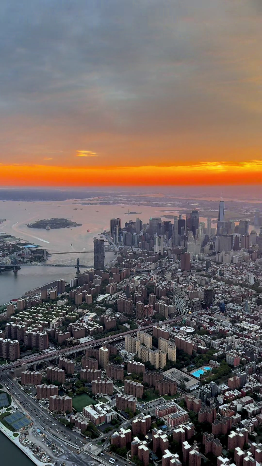 @FlyNYON