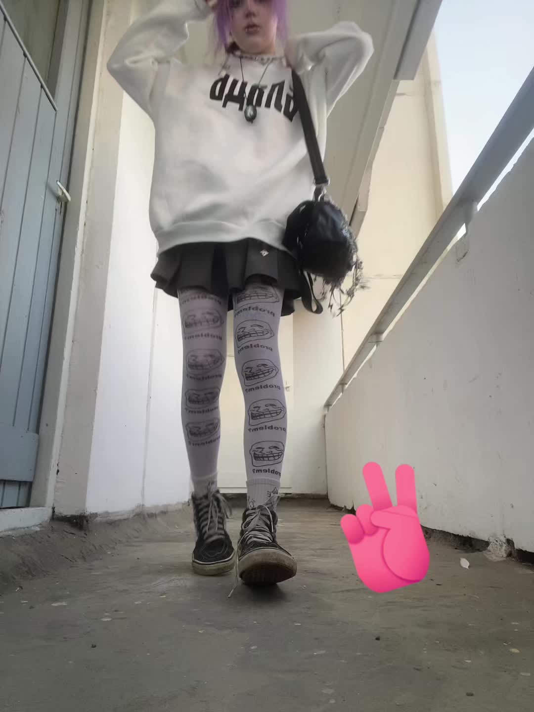 @s3Nyw3bS3x
