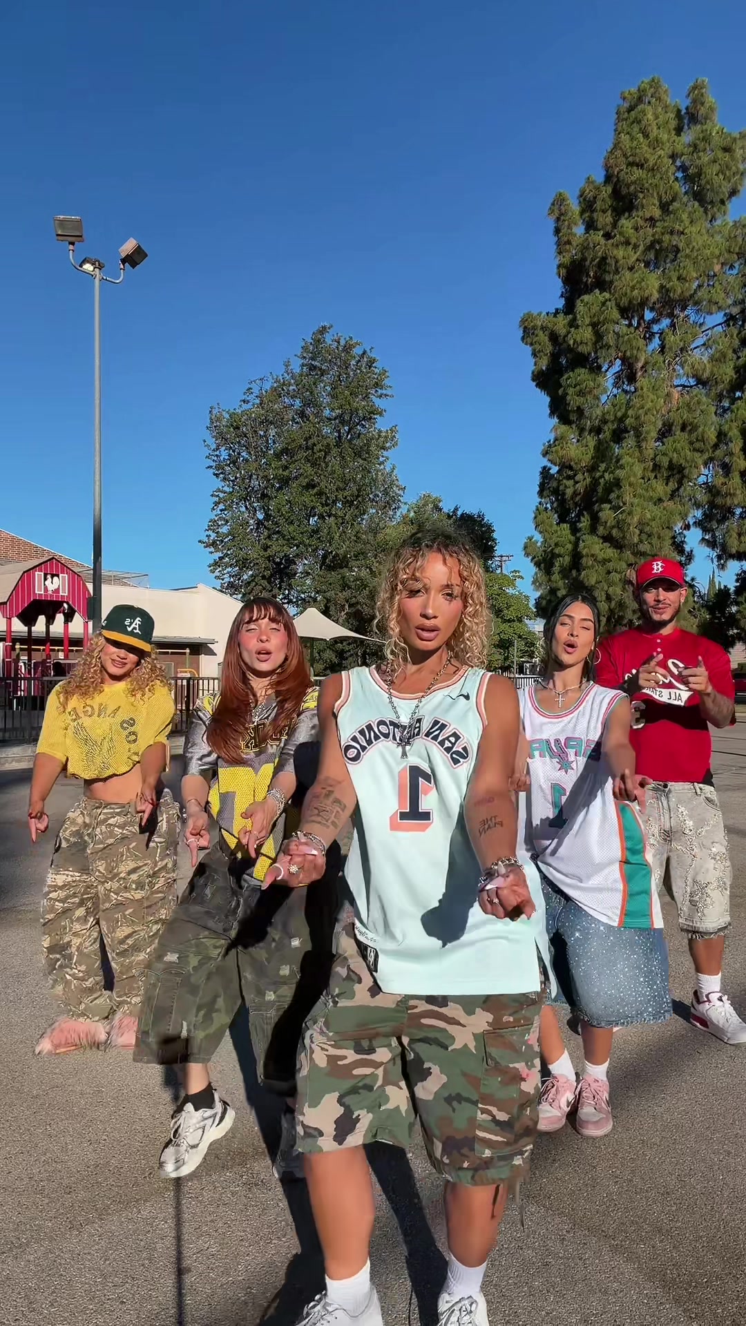 @DaniLeigh