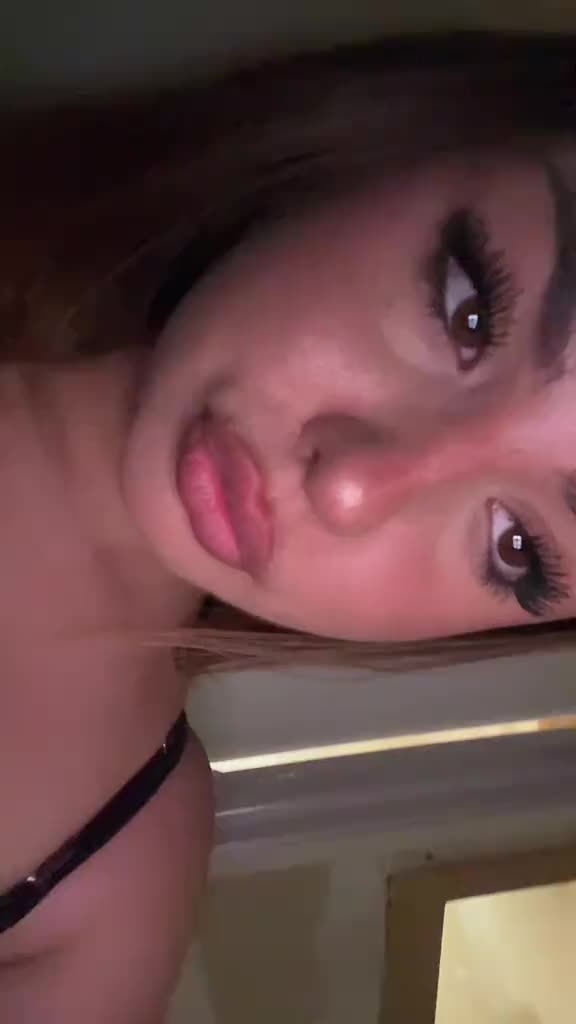 @𝒹𝒿𝒶𝓃𝒾𝓈