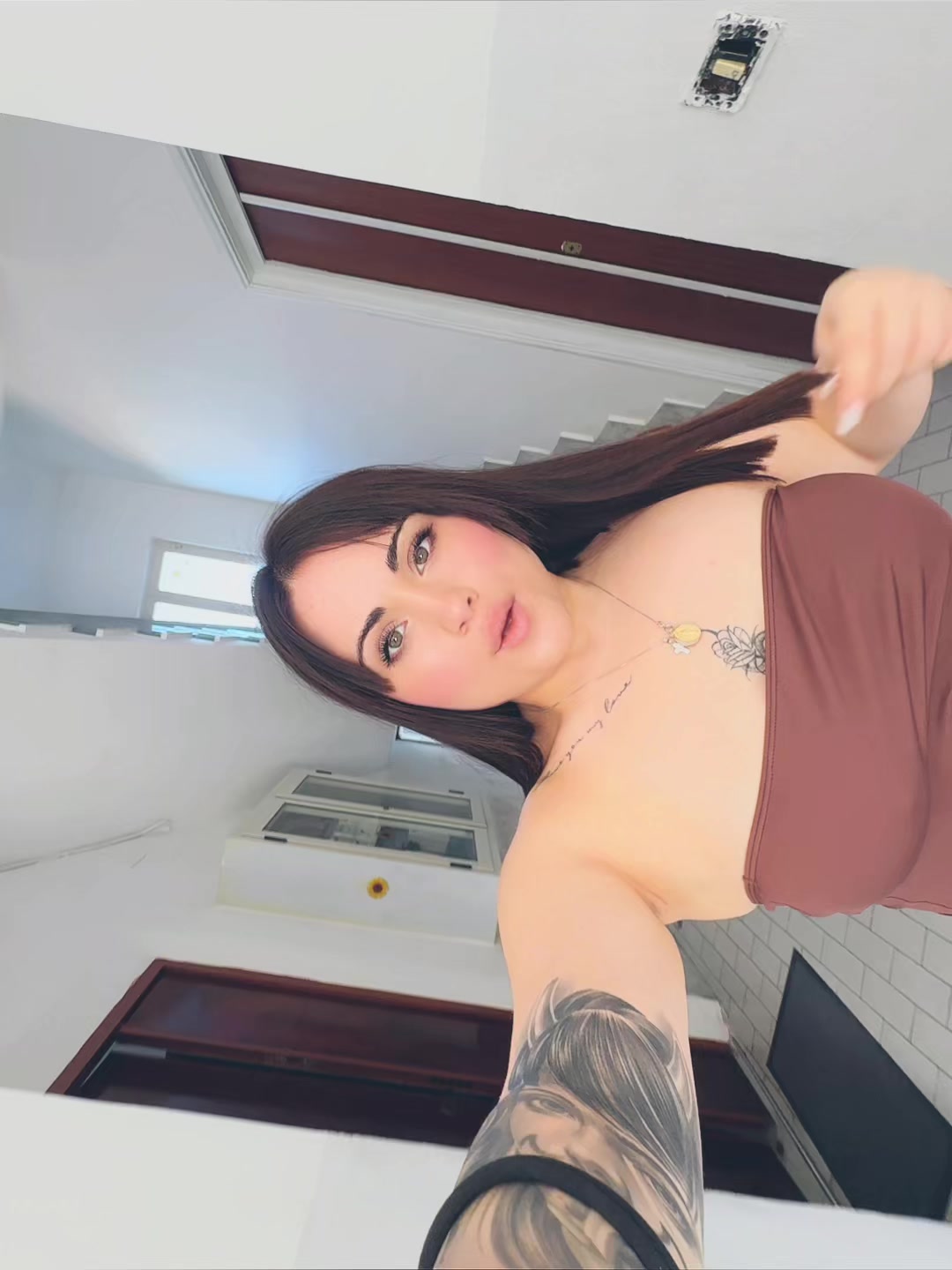 @...