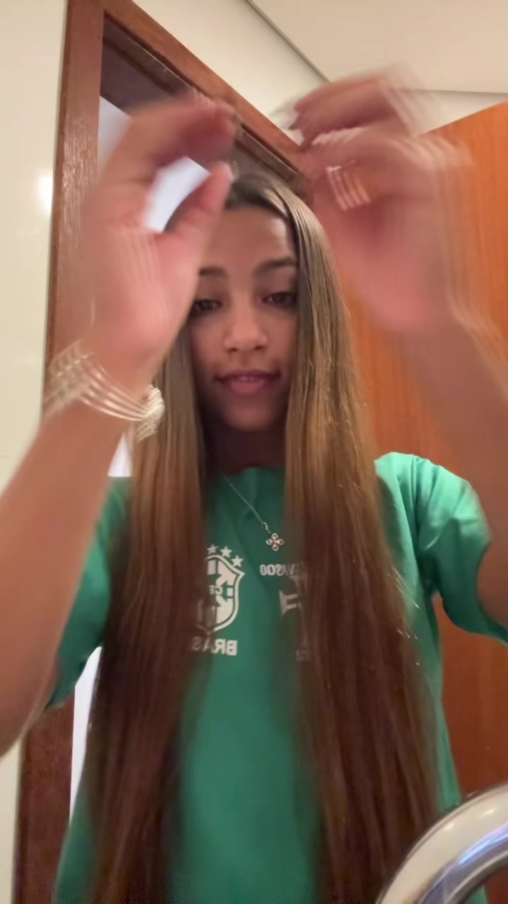 @Mel Araújo