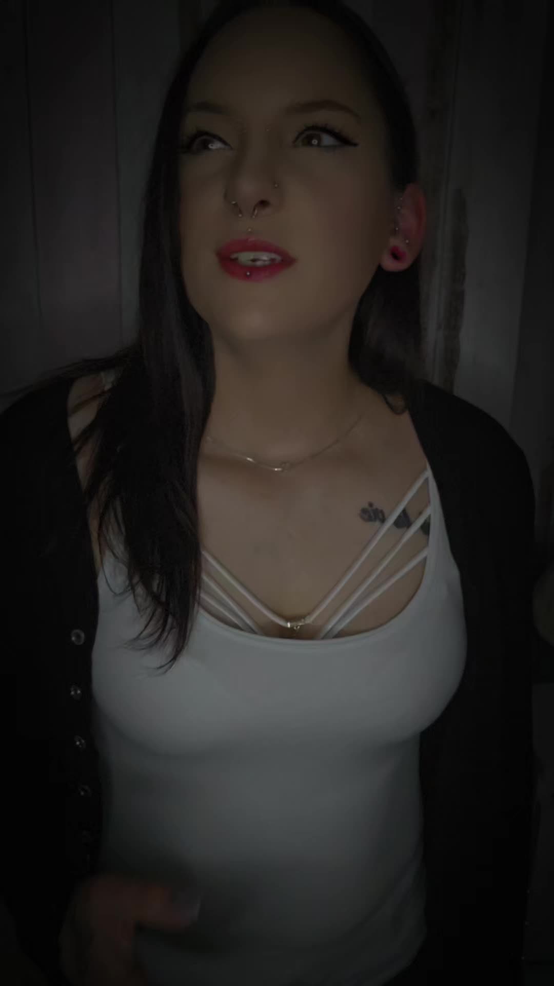 @𝓐𝓷𝓷𝓲 🖤