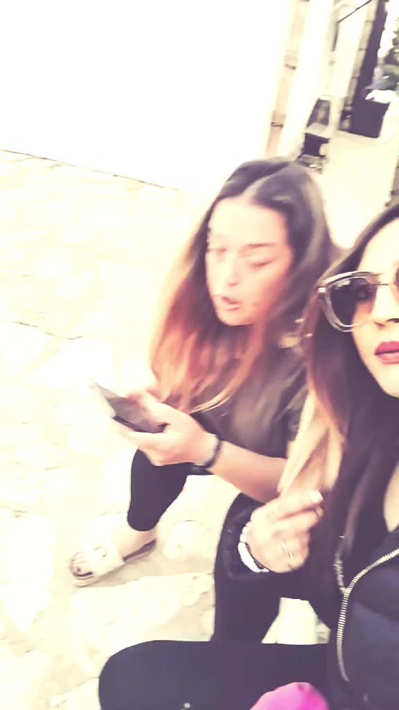 @Cristina the queen🥰