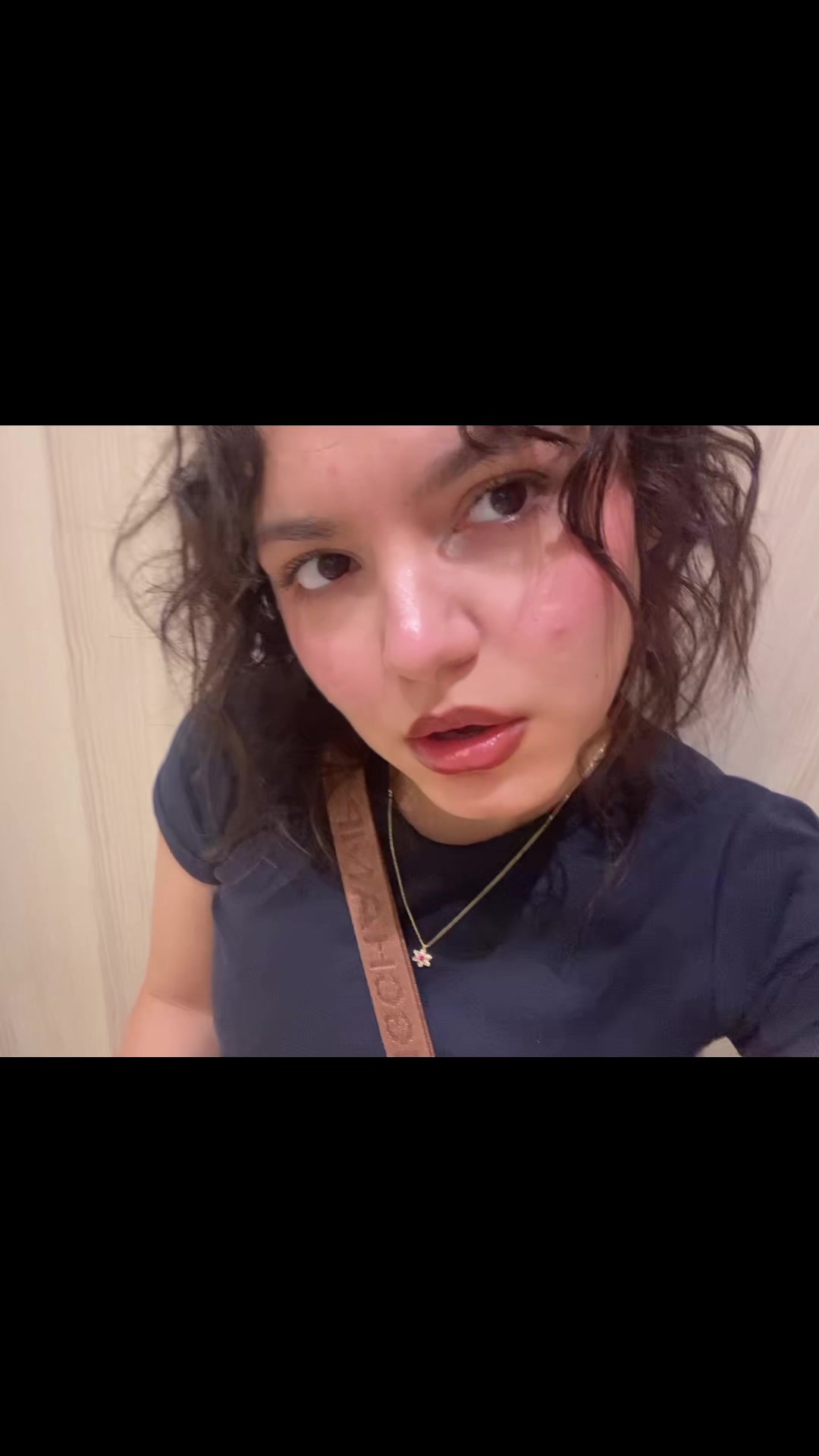 @Adoş🪩🍒