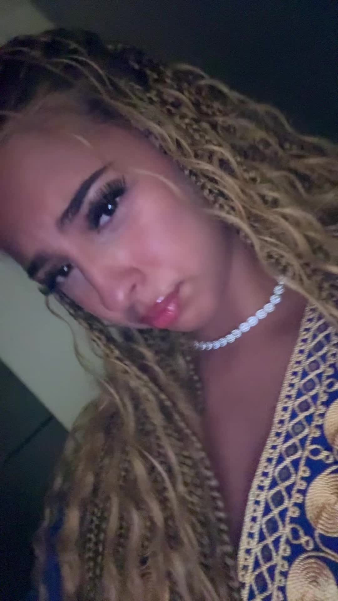 @𝐑𝐀𝐍𝐈𝐌💋