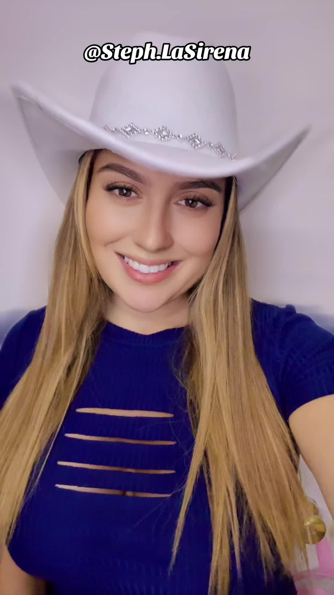 @steph.lasirena