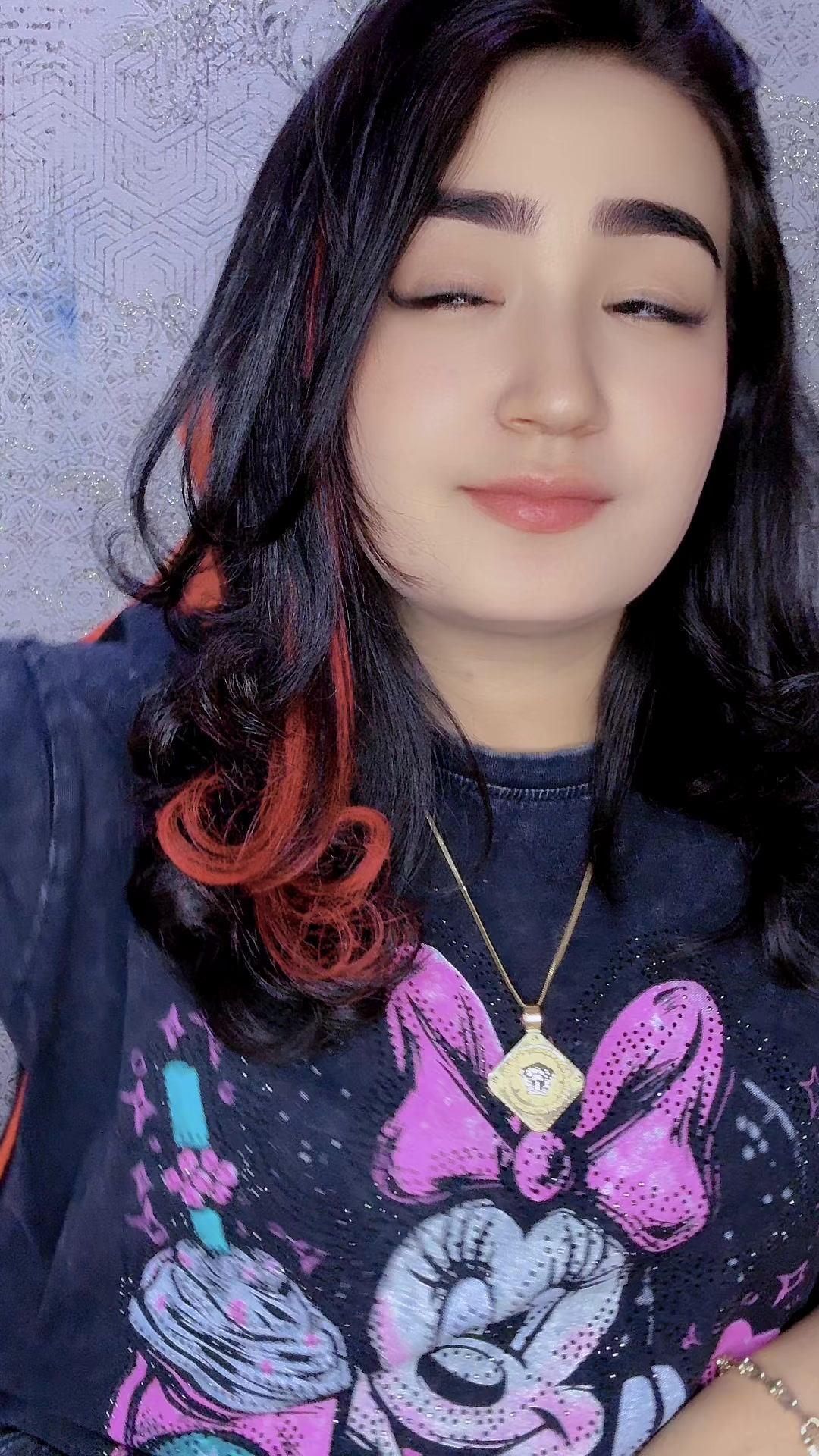 @Pari222🖤🦋