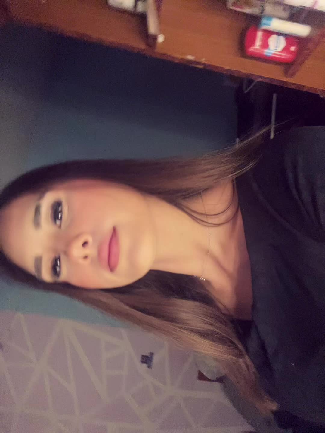 @NIKA🦈