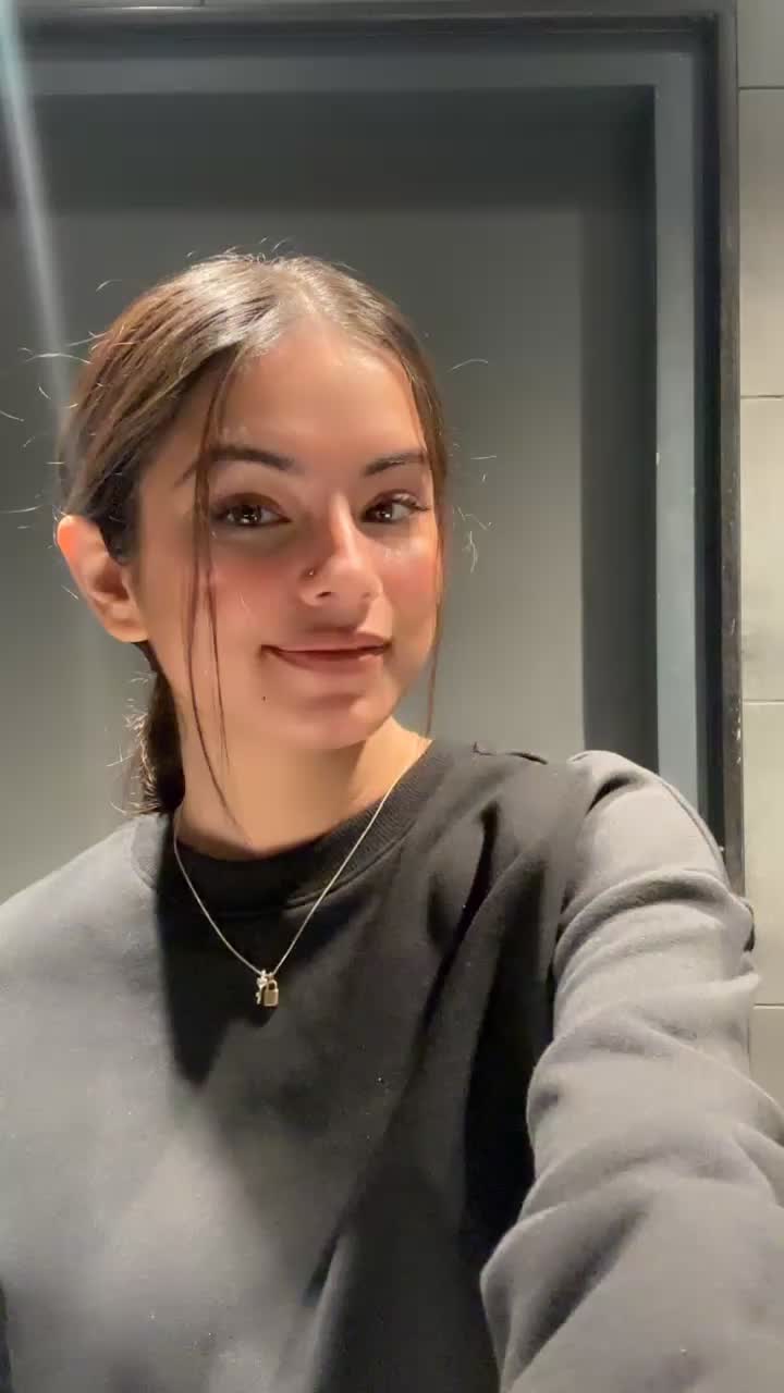 @Aastha🤍