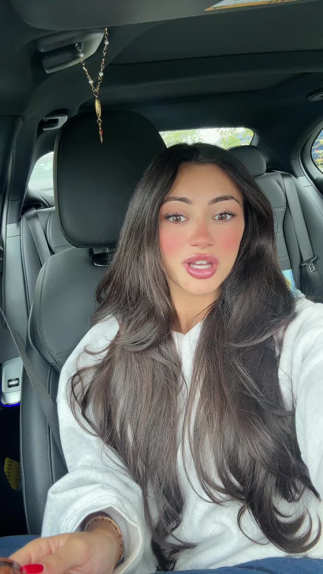 @Julianna Gambino🍯