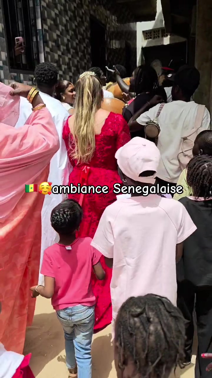 @Laura🇸🇳🇫🇷