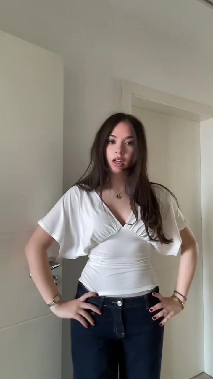 @𝒜𝓁𝑒𝓈𝓈𝒾𝒶