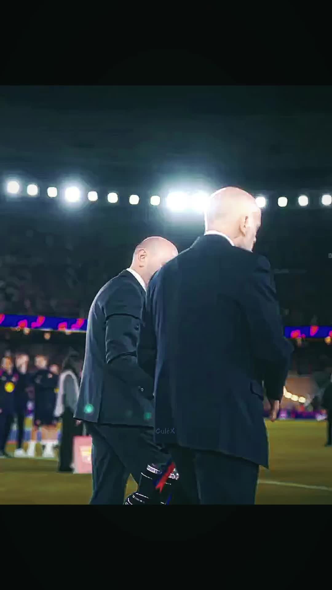 @Cul&eacute;X💙❤️