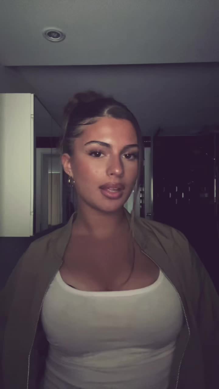 @melina98